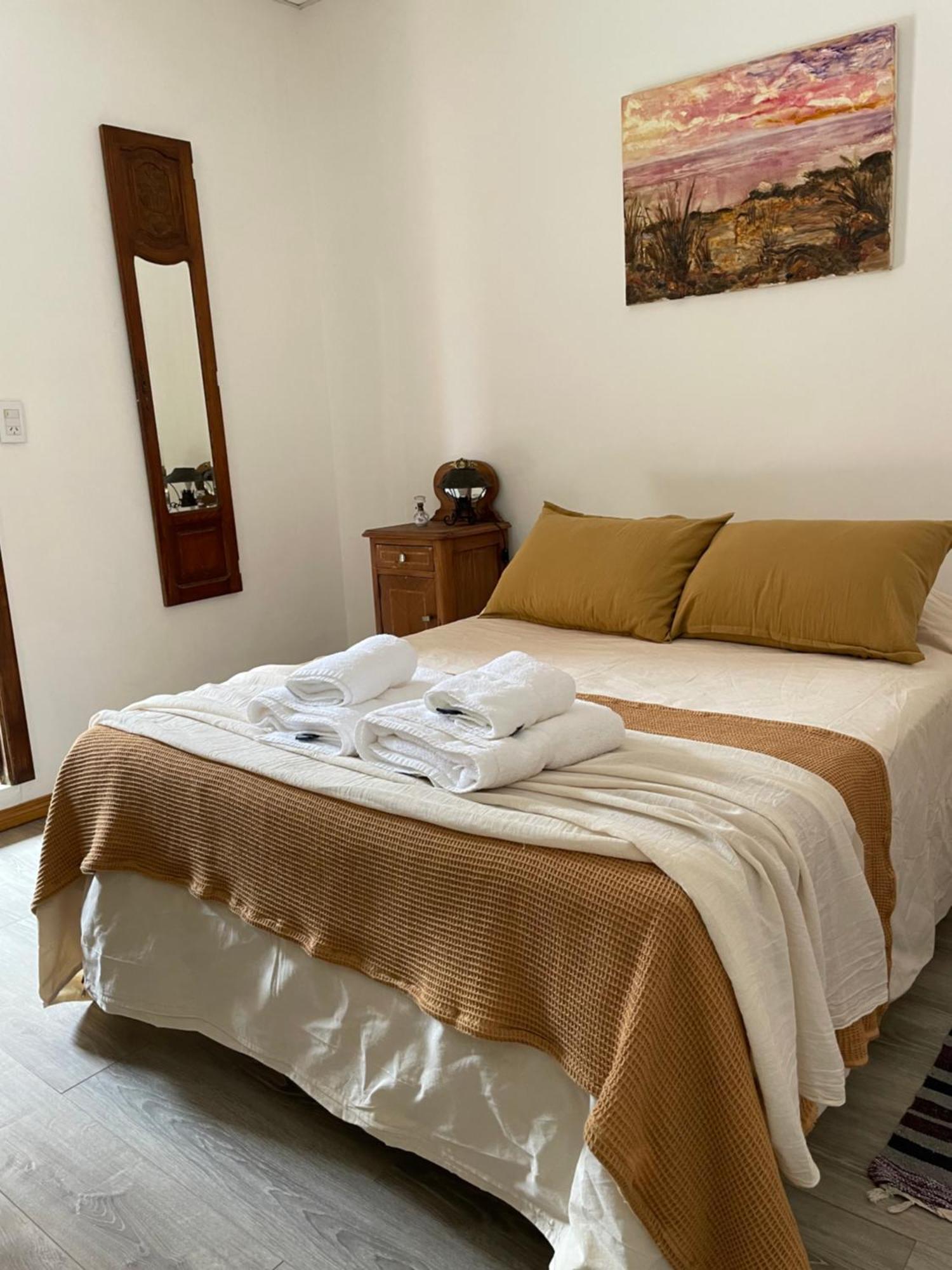 Bed and Breakfast La Escondida, Casa De Huespedes San Antonio de Areco Exterior foto