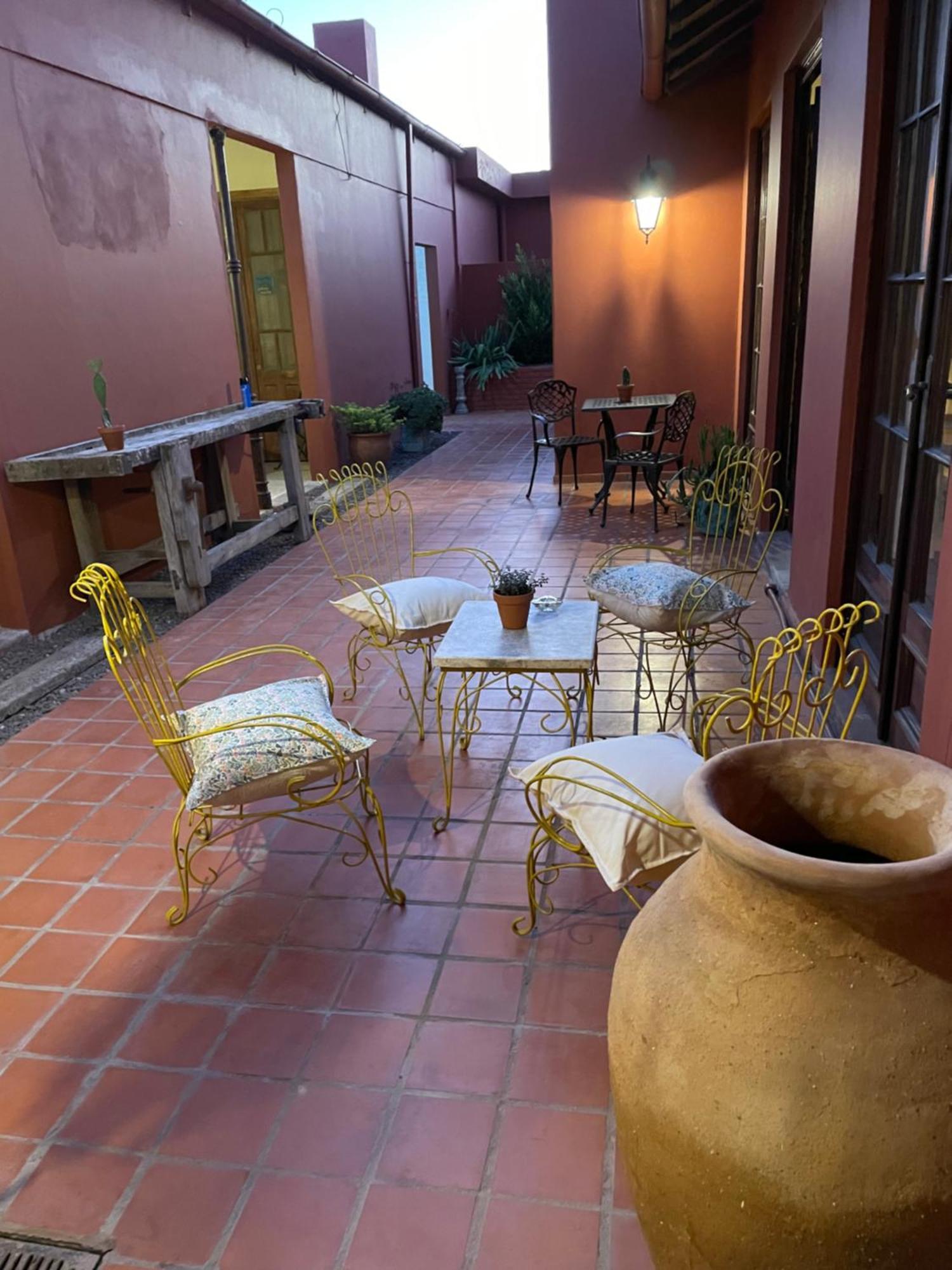 Bed and Breakfast La Escondida, Casa De Huespedes San Antonio de Areco Exterior foto