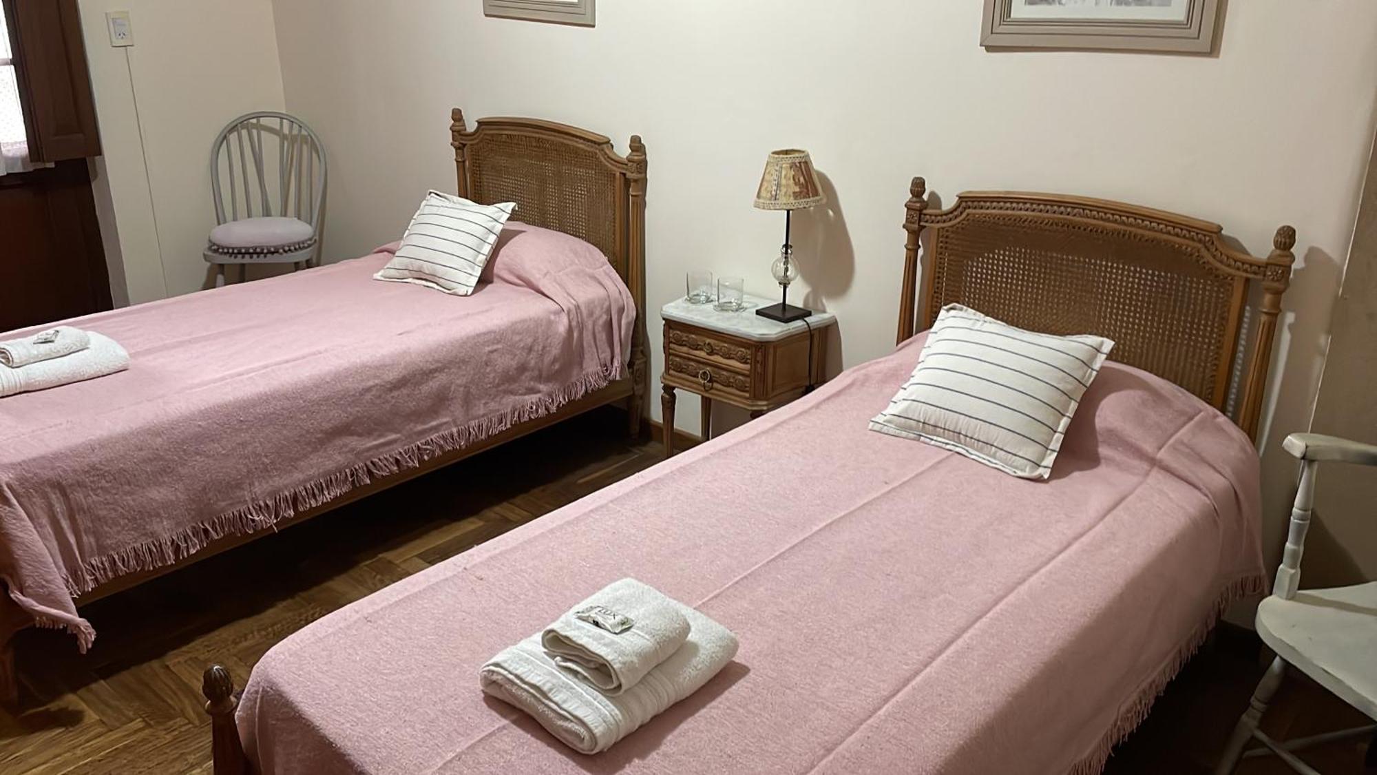 Bed and Breakfast La Escondida, Casa De Huespedes San Antonio de Areco Exterior foto